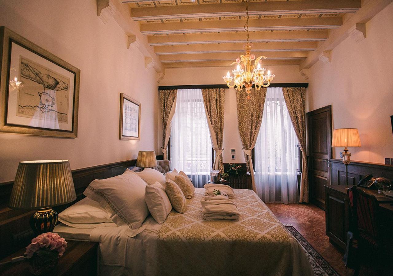 Heritage Hotel Cardo สปลิท ภายนอก รูปภาพ