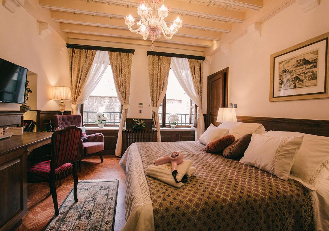 Heritage Hotel Cardo สปลิท ภายนอก รูปภาพ